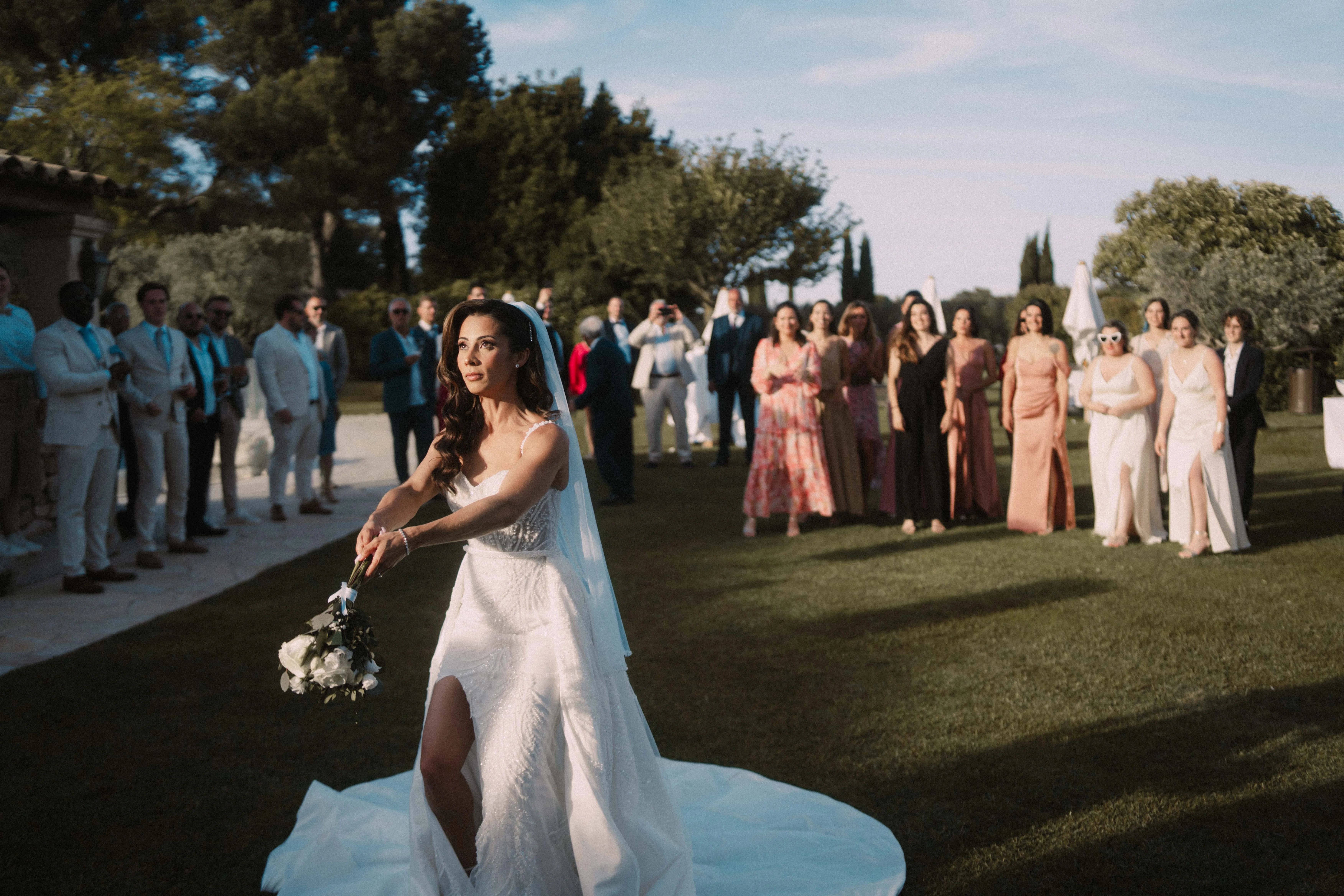 Mariée pendant une cérémonie de mariage en Provence