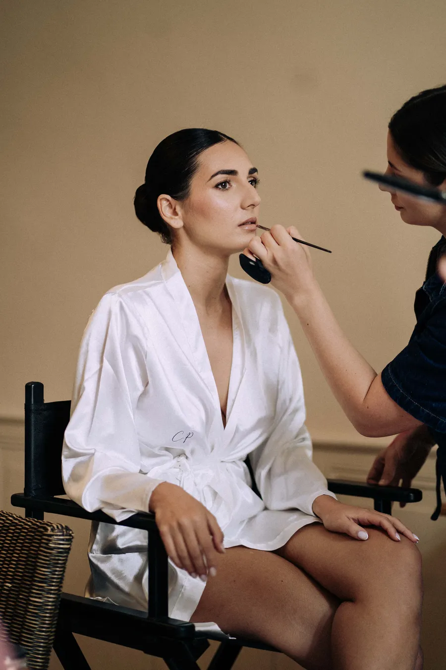 Caroline pendant la mise en beauté au Domaine Tour des Chênes