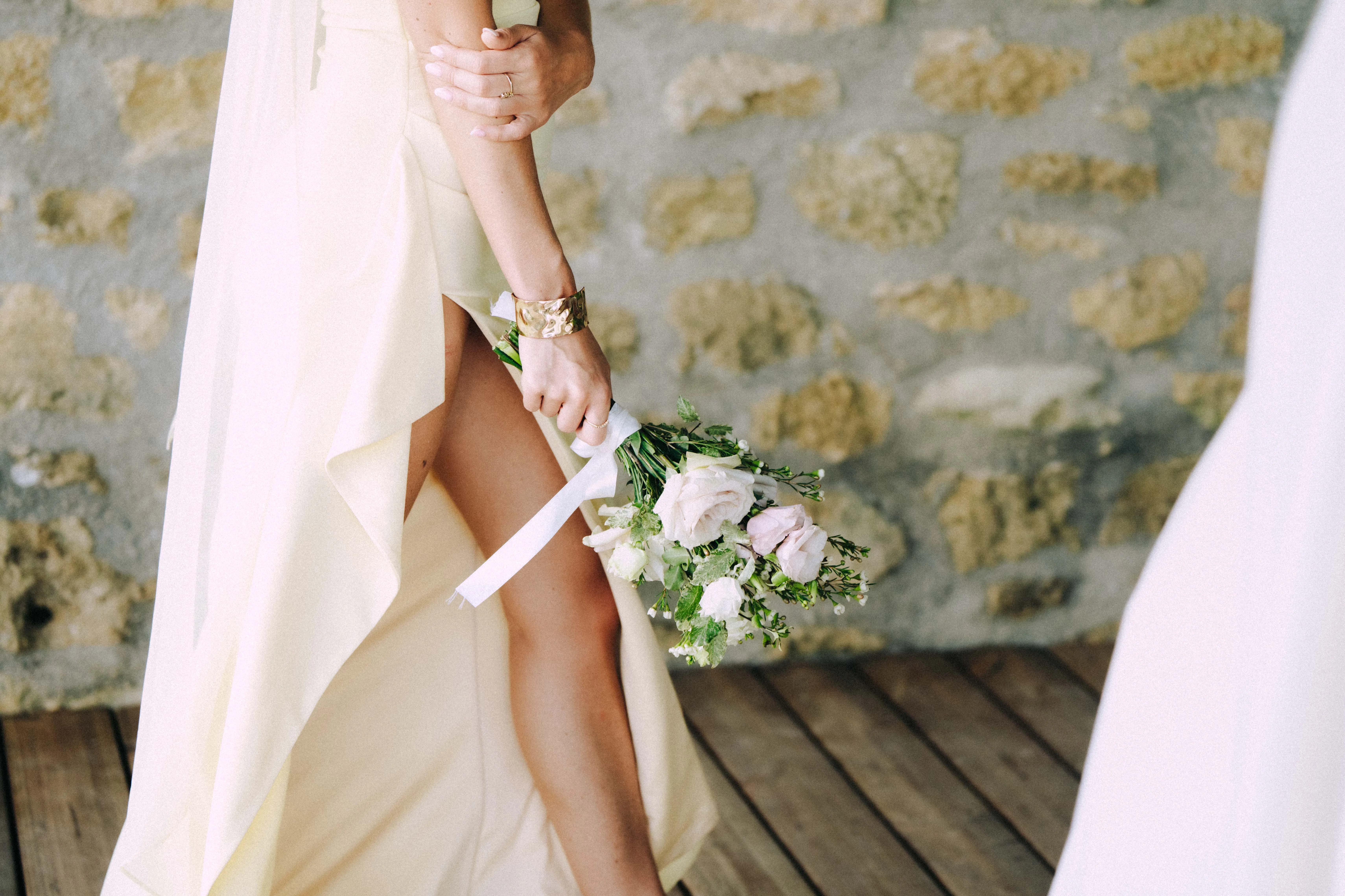 Détail du bouquet et des tenues de Nicolas et Lionel