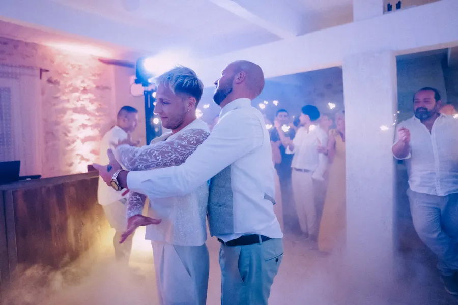 Première danse de Nicolas et Lionel au Domaine Amourella